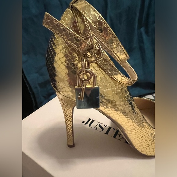 Metallic Gold “Audri” Pumps size 10 - Picture 2 of 5